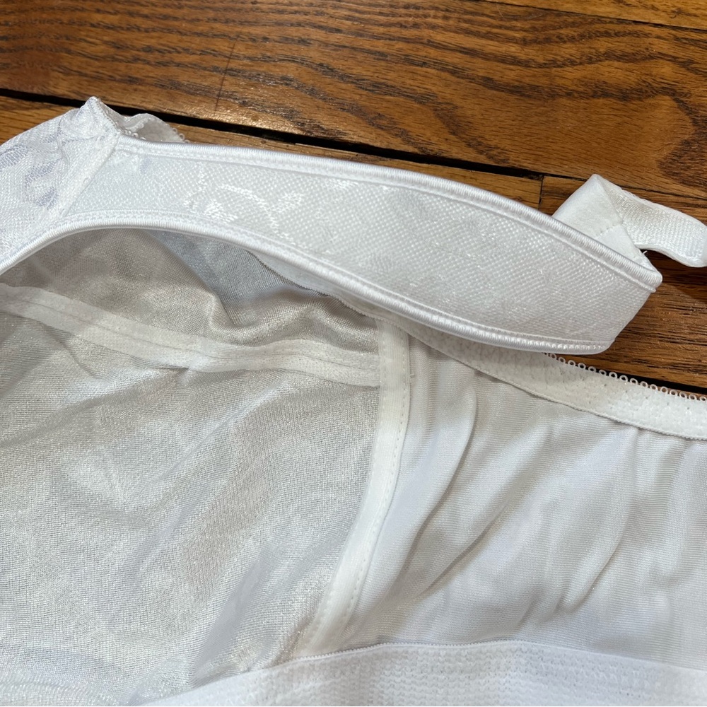 Just My Size Hanes Front Closure Bra Size 48DD Easy-On White - Picture 7 of 8